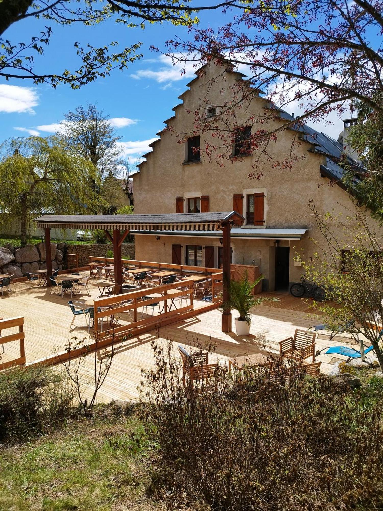 Auberge Des Montauds - Hotel & Restaurant Villard-de-Lans Bagian luar foto