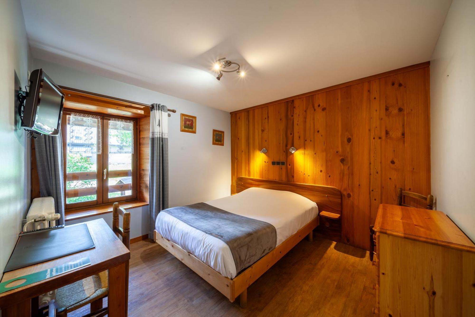 Auberge Des Montauds - Hotel & Restaurant Villard-de-Lans Ruang foto