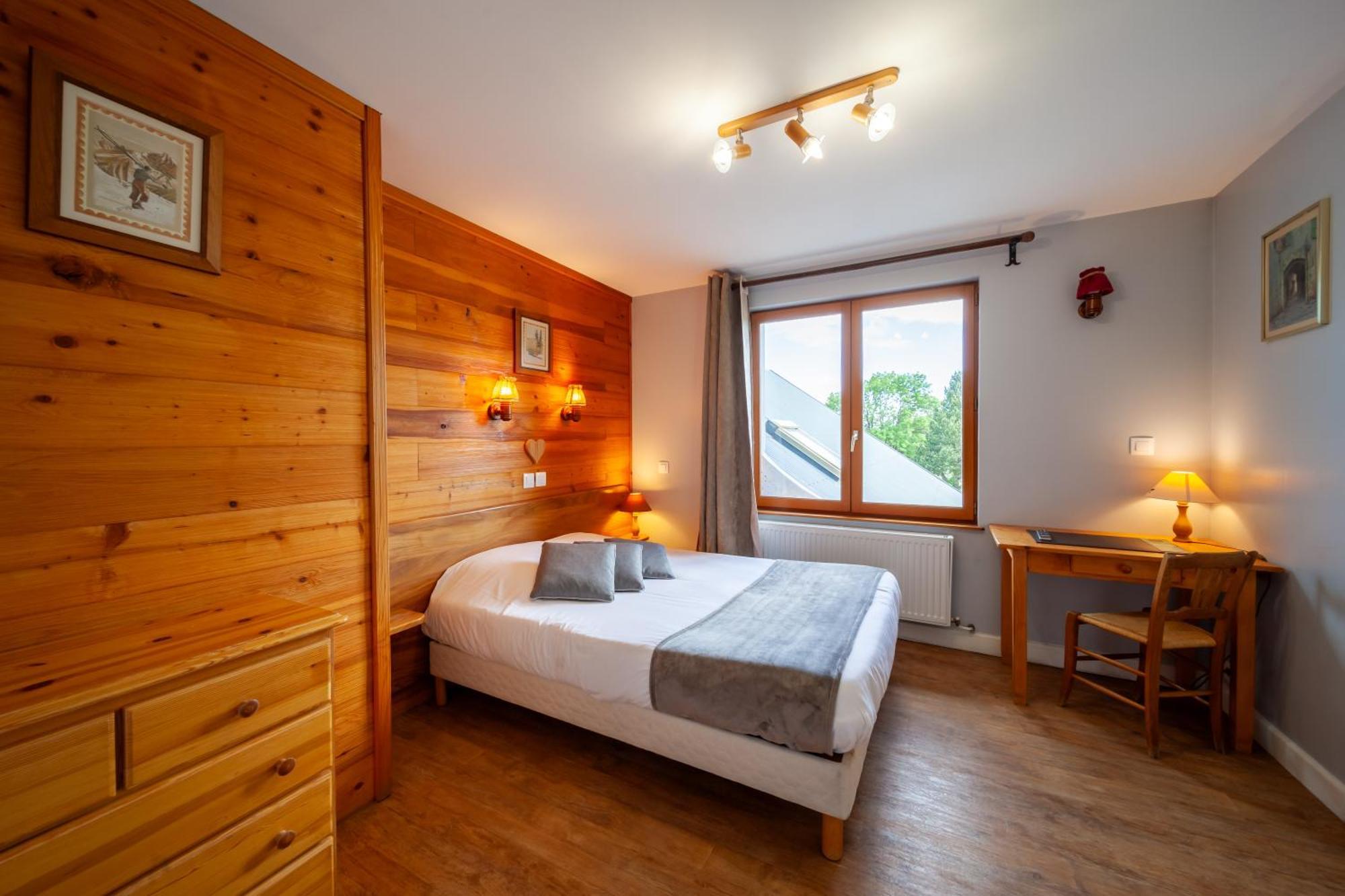 Auberge Des Montauds - Hotel & Restaurant Villard-de-Lans Ruang foto