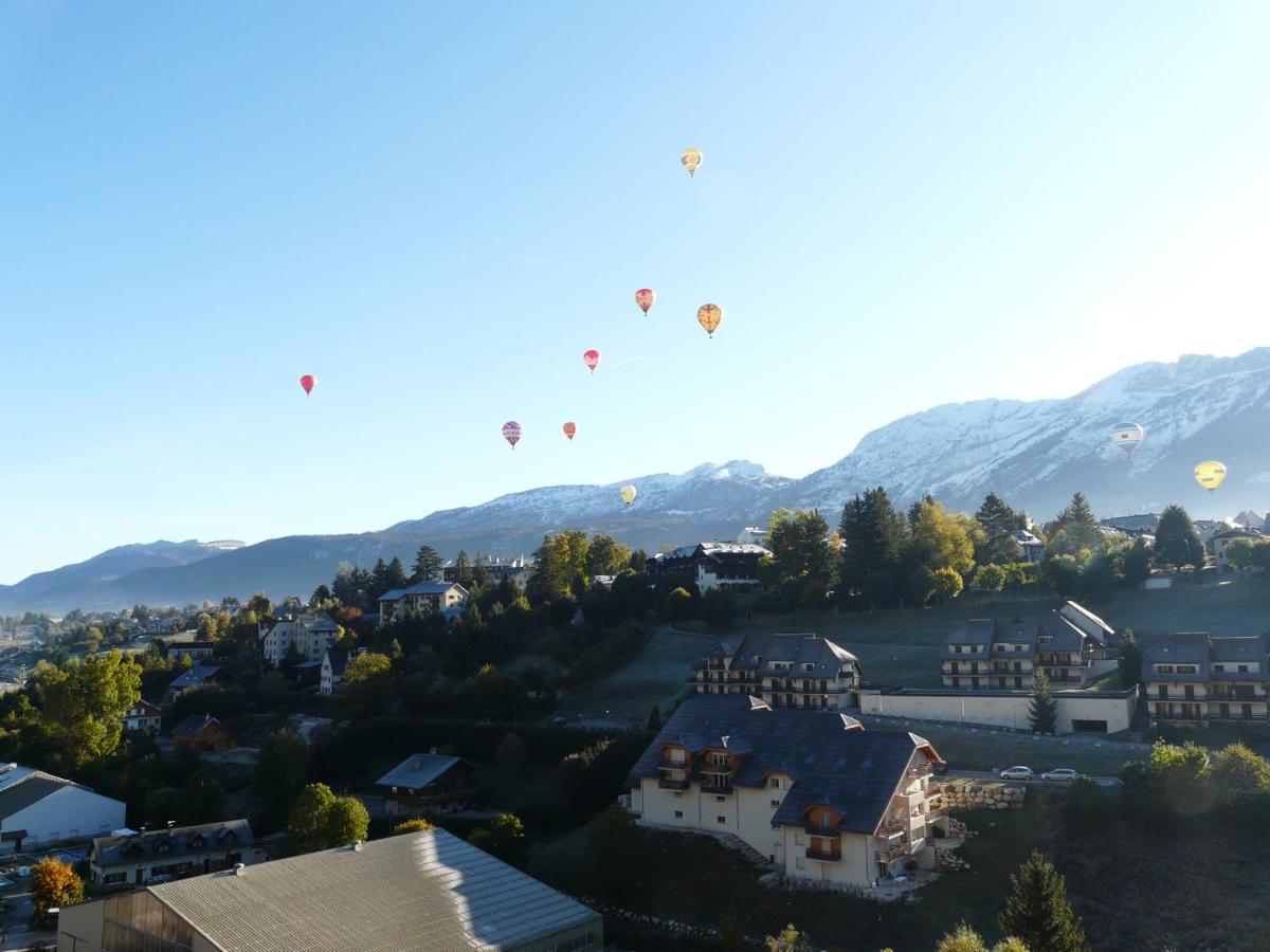 Auberge Des Montauds - Hotel & Restaurant Villard-de-Lans Bagian luar foto